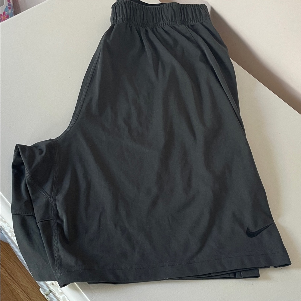 Nike Men’s Charcoal Shorts